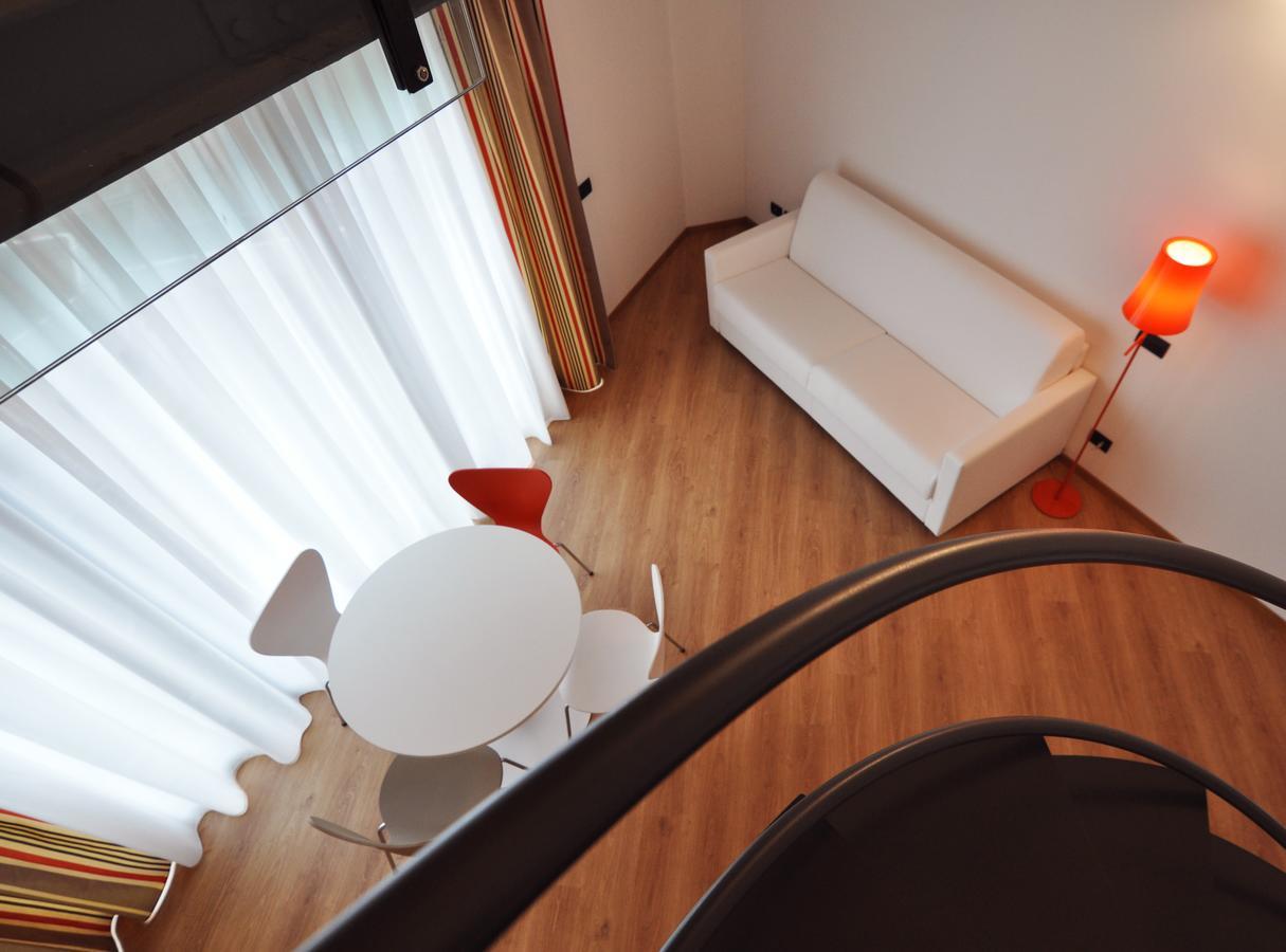 Loft,1598943479:JPEG